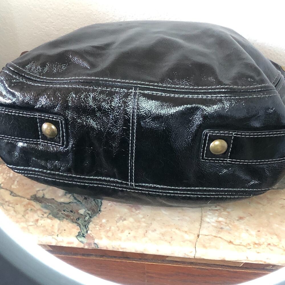 Coach Zoe Crinkled Patent Leather Hobo Bag Purple Interior 2008 Like New - Picture 8 of 16